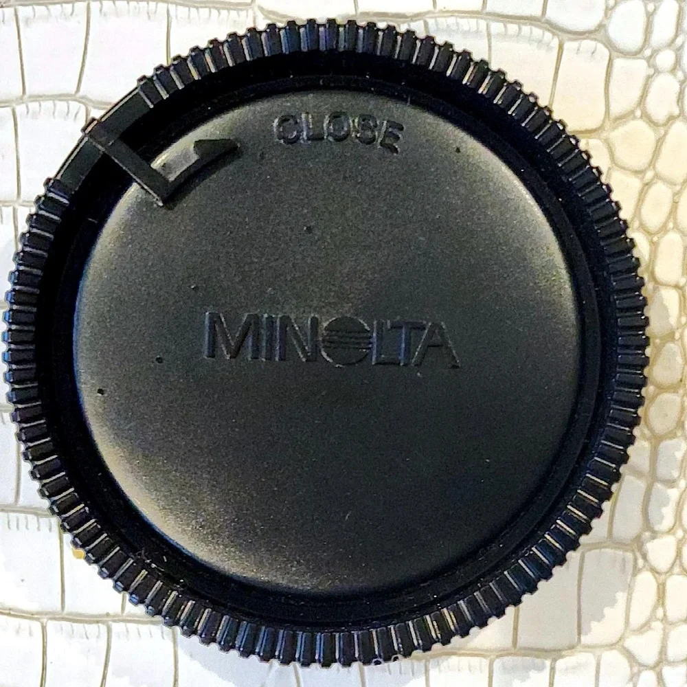 New Minolta LR-1000 Rear Lens Cap For Minolta And Sony Alpha Mount Lenses EX